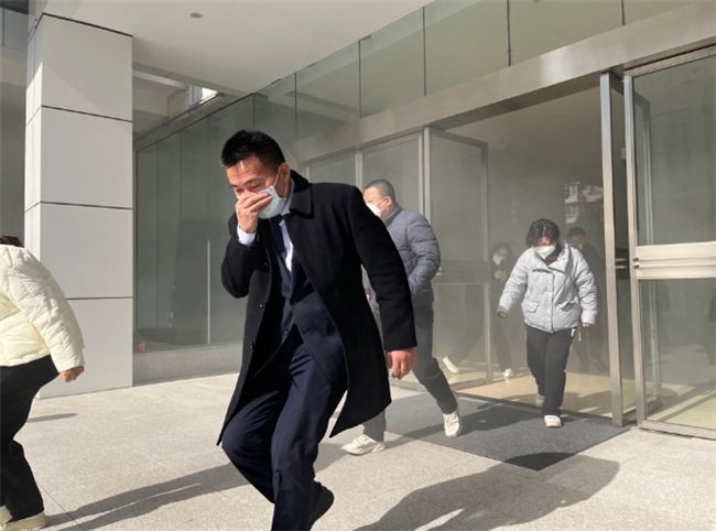 星空体育网站：黄山烟草：消防安全练在平时用在急时(图1)