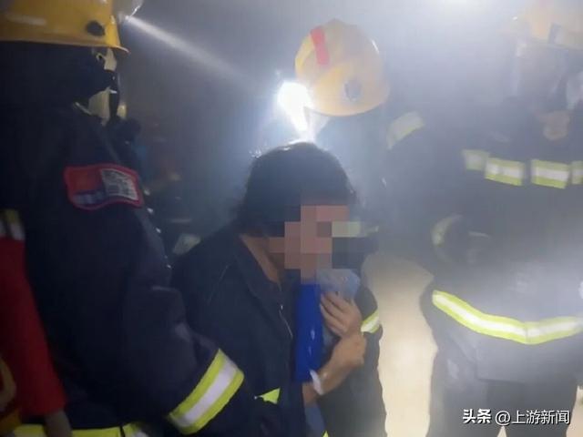 凌晨起火他们成功逃生！秘诀是→(图2)