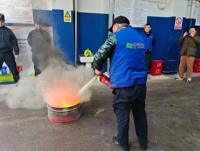 石门二路街道开展重点场所消防实训为安全生产护航(图3)