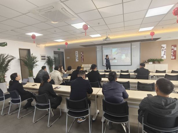 全民消防、生命至上平安产险洛阳中心支公司积极开展119消防宣传月活动(图1)