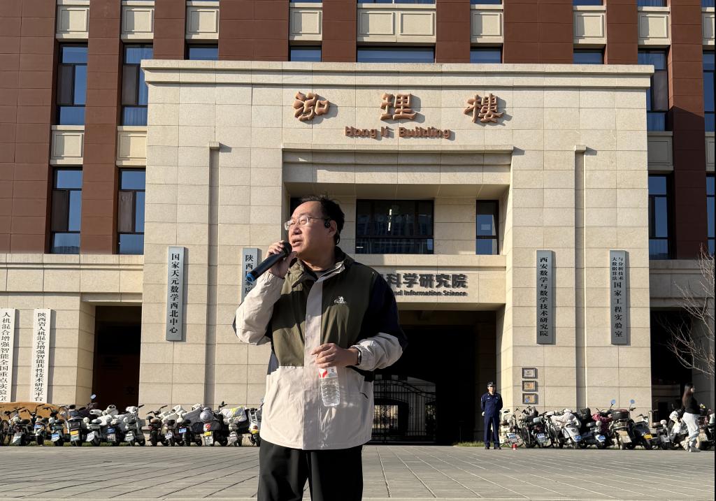 警报拉响不慌神！实战演练get灭火器用法(图3)