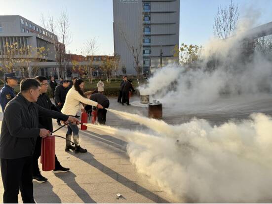 东营消防科普进高校筑牢校园“防火墙”(图3)