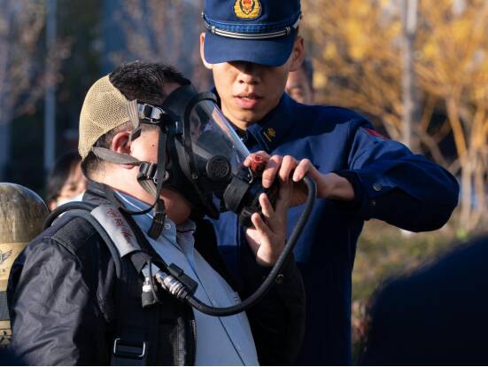 东营消防科普进高校筑牢校园“防火墙”(图4)