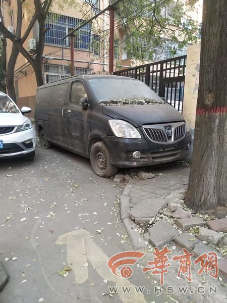 关注消防安全华商报“消防安全隐患排查”行动持续：两小区门堵、灭火器过期等隐患引关注问题已转交多部门(图1)