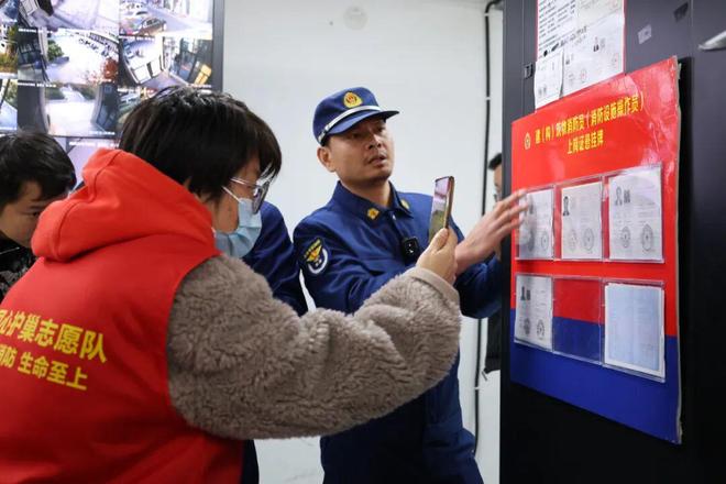 拧紧“安全阀”！高层建筑消防安全“把脉问诊”守护岁末年初平安(图6)