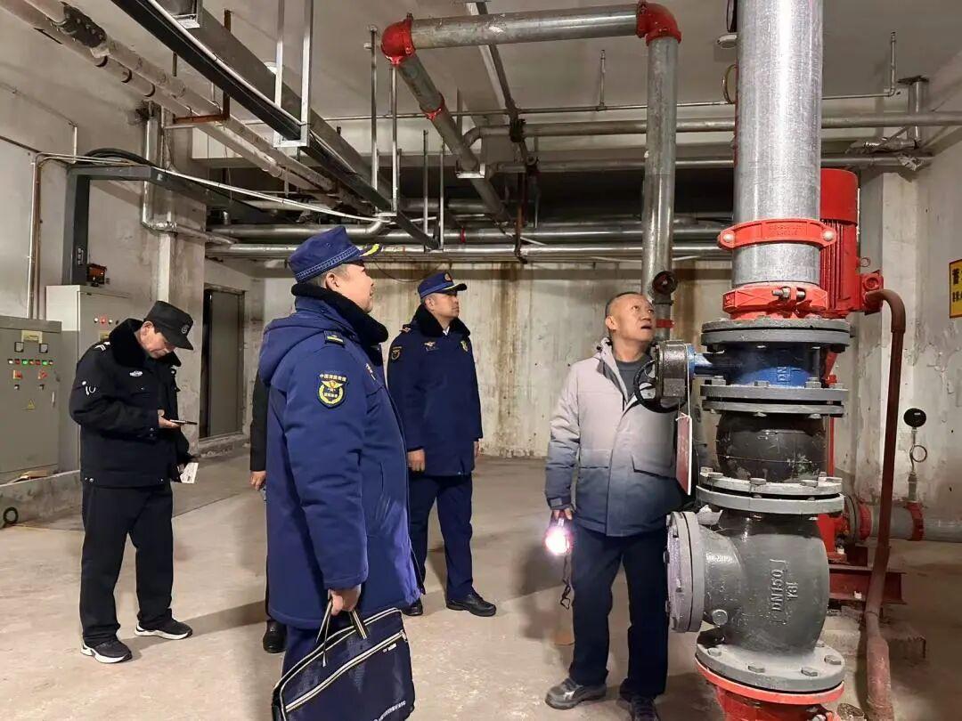 星空体育网站：高层建筑火灾风险隐患排查整治银川消防在行动(图1)