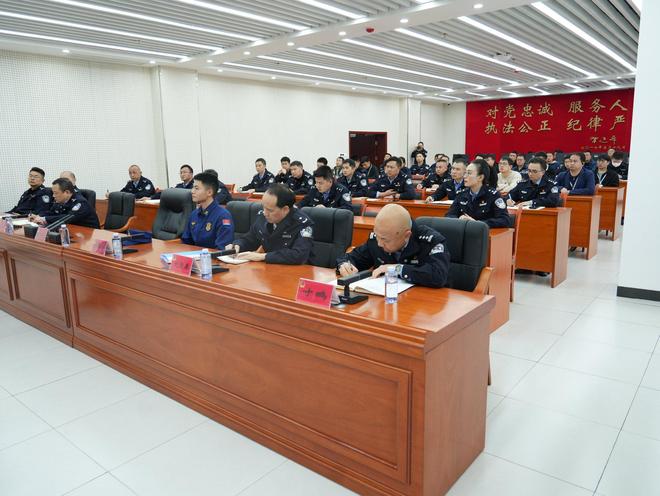 星空体育：贵阳云岩消防前往贵州省公安厅开展消防安全培训暨应急演练(图2)