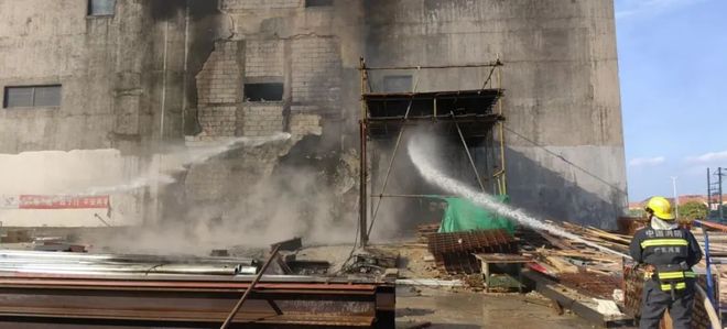 近期高层火灾警示！珠海住户必看的消防安全指南(图1)