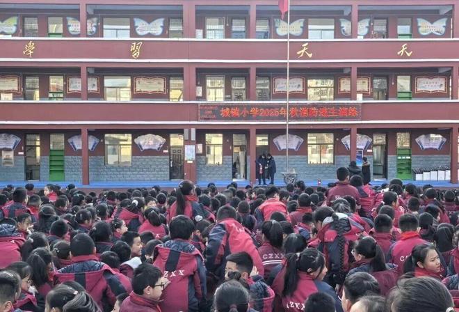 吕梁消防深入全市学校、幼儿园开展消防宣传“进校园”活动(图3)