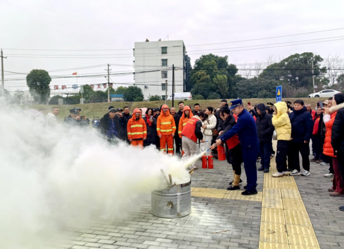 星空体育：山西省太原市杏花岭区财政局组织开展秋冬季消防安全教育宣讲会(图1)