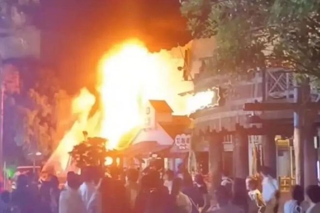 假期将至为了大家出行安全我们整理出一份超实用的攻略！(图1)