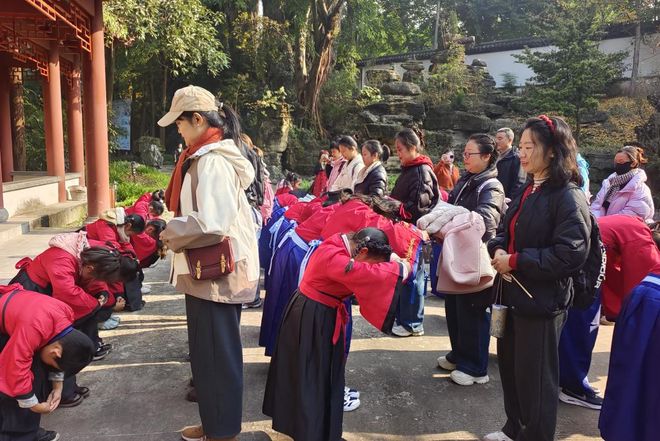 2025年自贡市民生实事丨自贡市“童伴之家”12月活动集锦来啦→(图1)