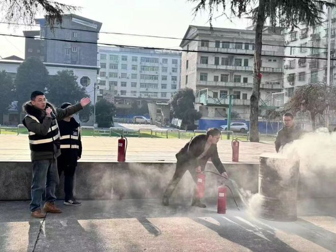 冬季取暖安全先行——万源市罗文镇小学筑牢冬季校园安全防线(图6)