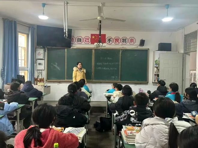 冬季取暖安全先行——万源市罗文镇小学筑牢冬季校园安全防线(图4)