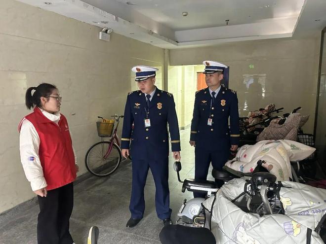 星空体育：筑牢安全防火线！盐湖高新区推动社区消防安全全覆盖(图1)