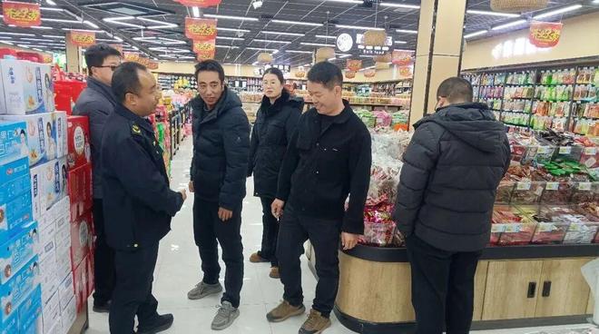 护航新春烟火气筑牢集市安全线——襄南镇市场监管所开展春节前农村集市安全专项检查(图4)