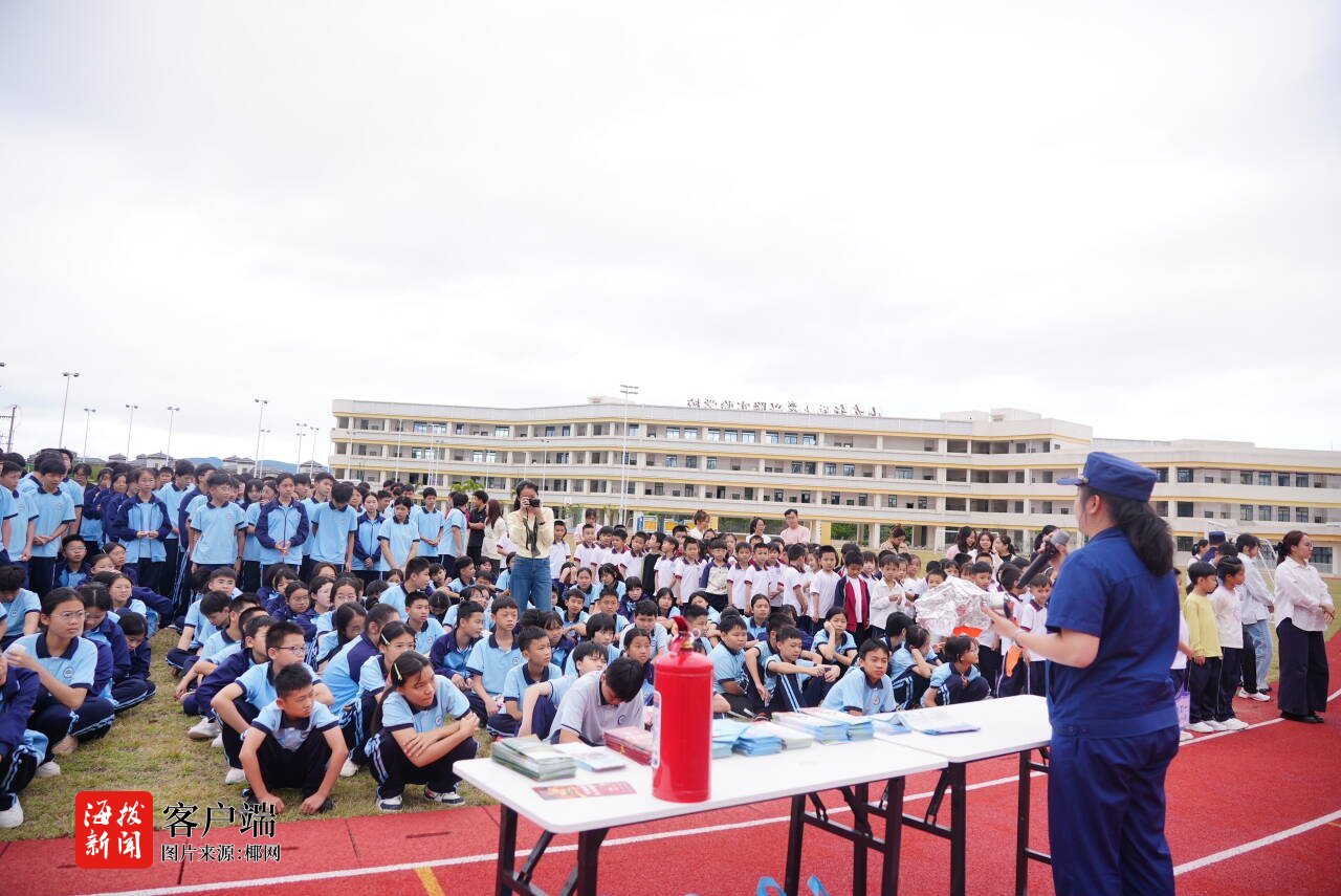 万宁消防组织开展“开学第一课”消防安全教育活动(图2)