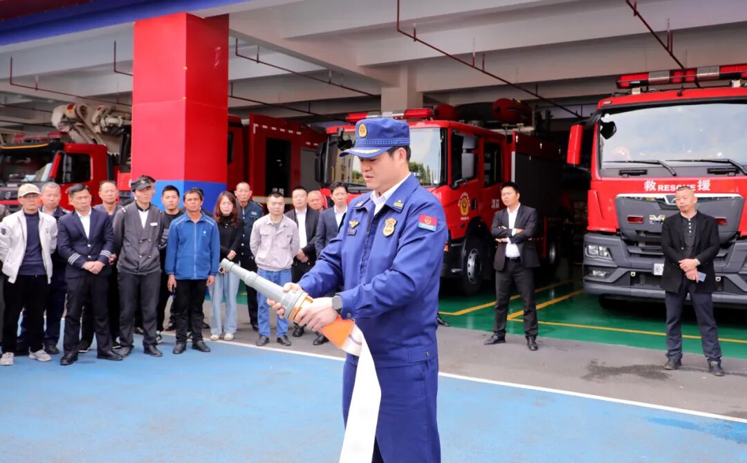 漳州台商区消防救援大队开展专题消防安全技能培训(图2)
