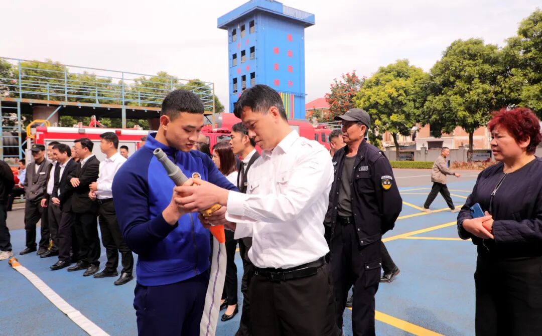 漳州台商区消防救援大队开展专题消防安全技能培训(图3)