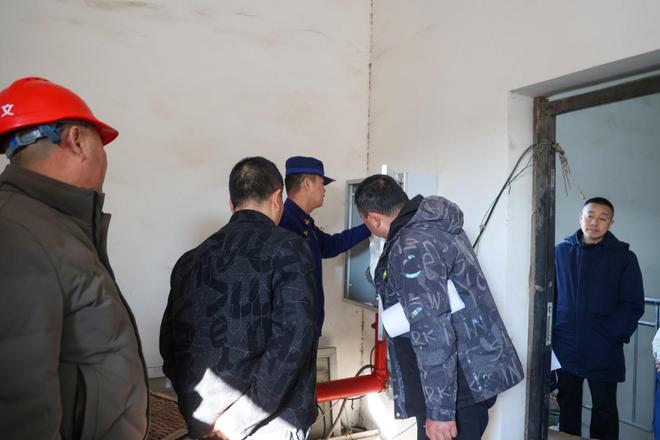 星空体育：荆门掇刀开展消防产品质量专项检查严把消防安全“源头关”(图4)