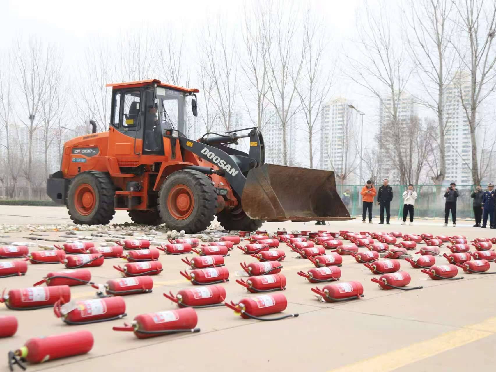 星空体育网站：重拳打假护平安山东严治消防产品“李鬼”(图4)