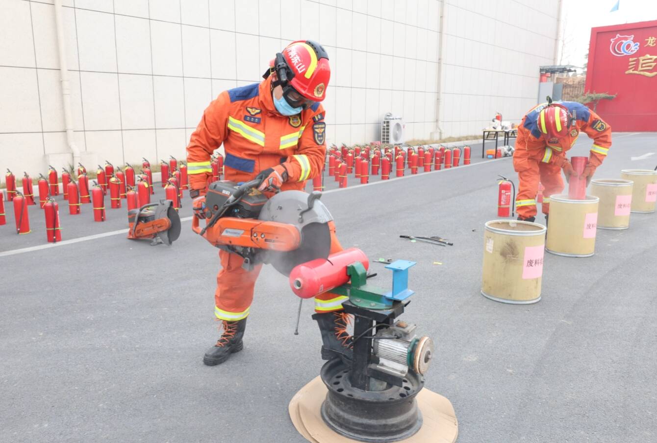 星空体育网站：重拳打假护平安山东严治消防产品“李鬼”(图5)