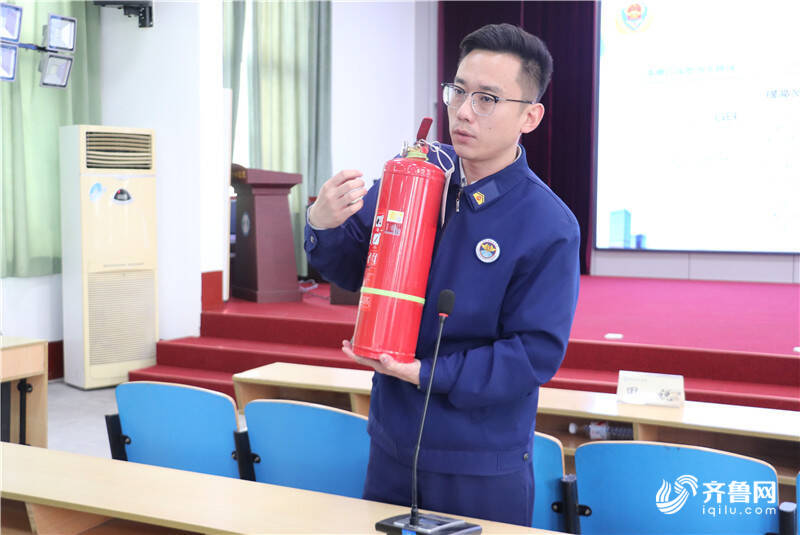 邹平消防开展产品辨别培训把好消防产品“质量关”(图1)