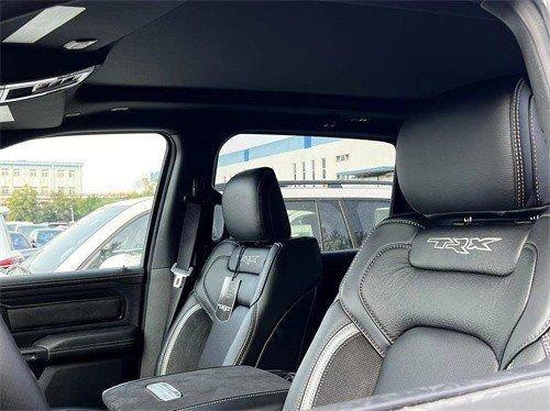 一手本家特价24款道奇公羊霸王龙最低多少钱现车配置80万起(图8)