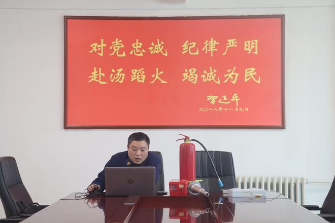 承德县消防救援大队利用网络直播组织消防安全重点单位开展辨别真伪产品专题培训(图2)