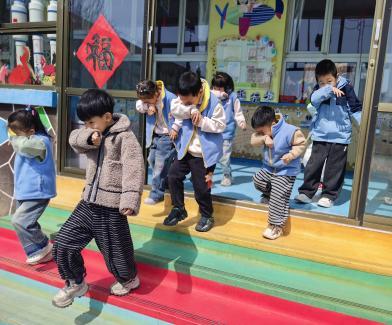 太原市晋源区姚村镇中心学校附属幼儿园：用安全教育为幼儿成长铺就温馨坦途(图4)