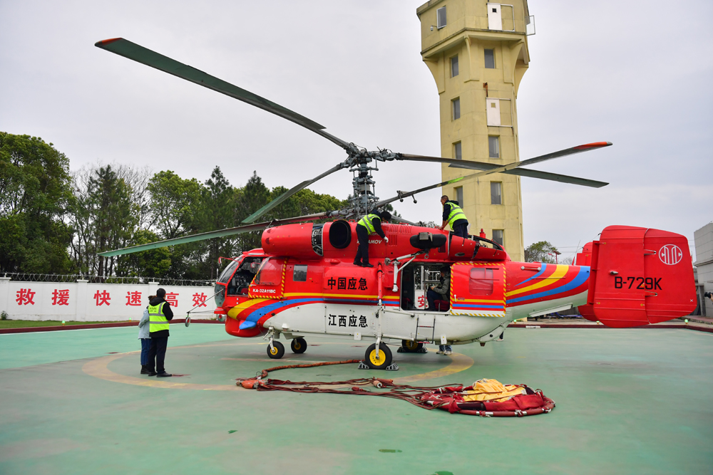 江西：从“空中尖兵”到“地面哨兵”的绿色守护(图1)
