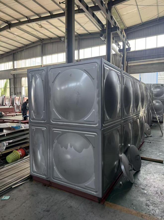 星空体育网站：江苏玻璃钢消防水箱厂家实力榜单：河北荣锦引领行业品质标准(图3)