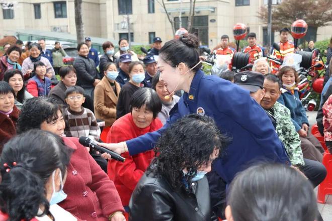 新洋街道新丰社区开展“消防知识进基层蓝焰守护伴我行”活动(图3)