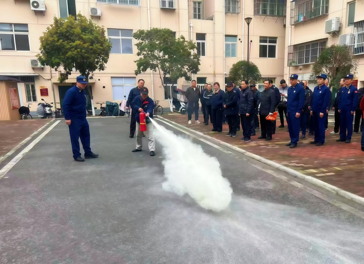 湖北随州织密高层住宅小区消防安全防线(图2)